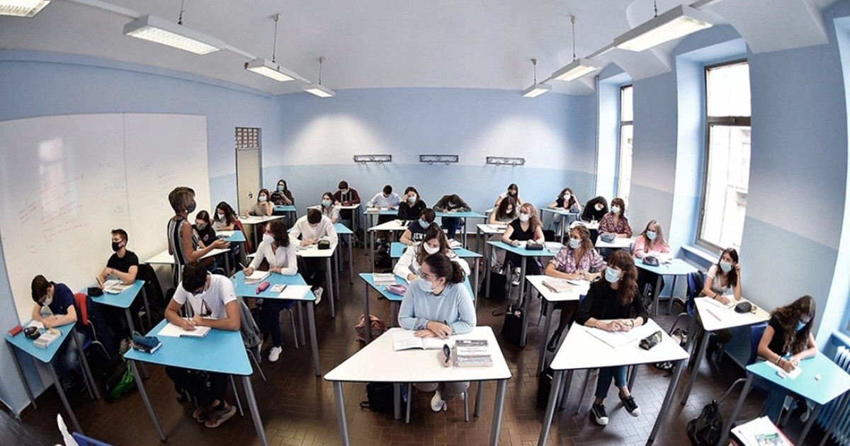 In Italy, face-to-face school classes will begin tomorrow