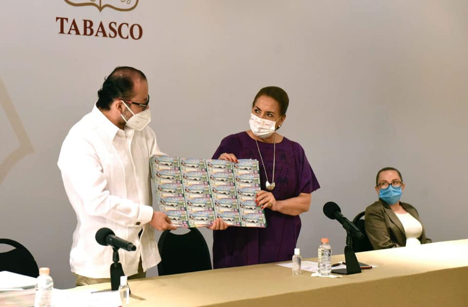 Insabi buys and donates plane raffle tickets to Tabasco hospitals