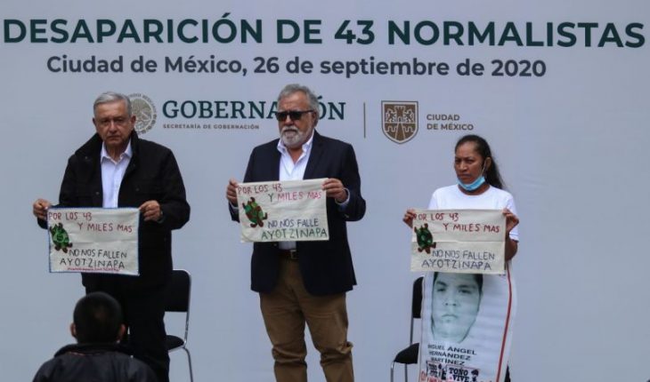 translated from Spanish: “It is not possible for criminals to be more powerful than you,” says mother of missing normalist from Ayotzinapa to President Andrés Manuel López