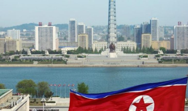 translated from Spanish: North Korea kills a South Korean in its territorial waters