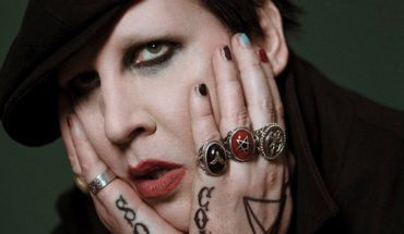 translated from Spanish: What movie makes Marilyn Manson cry?