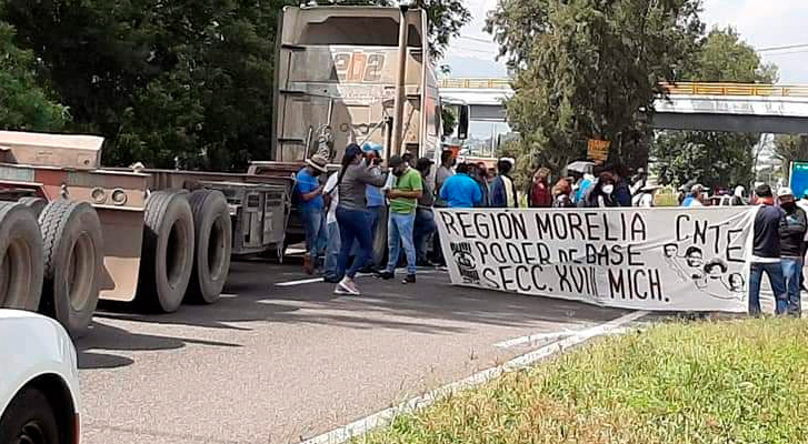 With road traffic demand Michoacán teachers payments to state