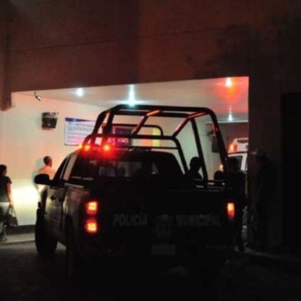Young man accidentally injured with a devil's gun in Los Mochis, Sinaloa