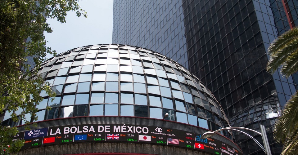 Bolsa Mexicana cierra operaciones tras suspenderlas por tres horas