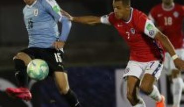 Con vergonzoso arbitraje, Uruguay derrota 2-1 a Chile en inicio de las Clasificatorias a Qatar 2022