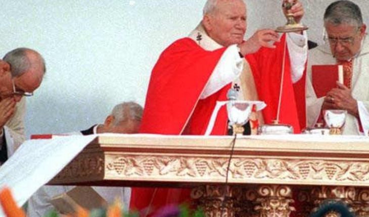 Cuando el papa Juan Pablo II cantó “Pescador de hombres”, su himno