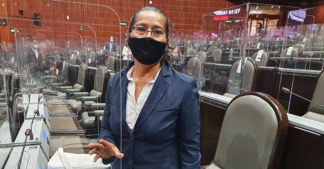Diputada de Morena dice ante el pleno que pagó soborno de $20 mil a un MP