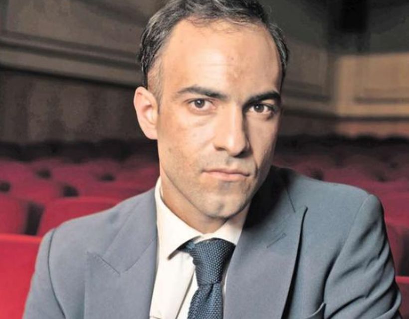 Gabriel Cañas: "El teatro siempre va a ser una experiencia social que pasa en vivo"