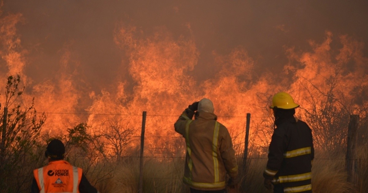 Incendios en San Luis: intentan apagar un fuego comenzado este viernes en las Sierras