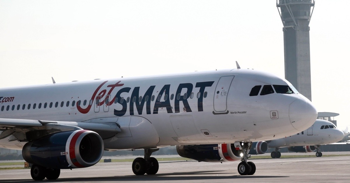 JetSmart canceló sus vuelos de octubre y operará desde noviembre en Ezeiza