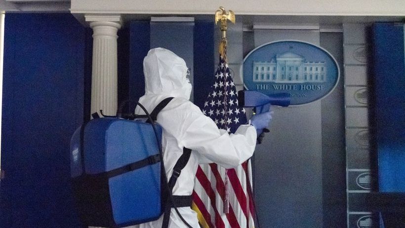 Personal y agentes del servicio secreto alarmados por brote de Covid-19 en la Casa Blanca