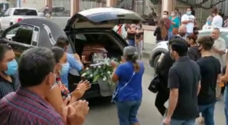 Se despiden del ex alcalde de Apatzingán, César Chávez