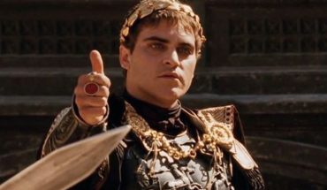 translated from Spanish: 20 years of “Gladiator”: Joaquin Phoenix returns to work with Ridley Scott and will be Napoleon