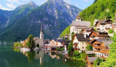 translated from Spanish: A village in Switzerland offers USD 70,000 to move there What are the requirements?