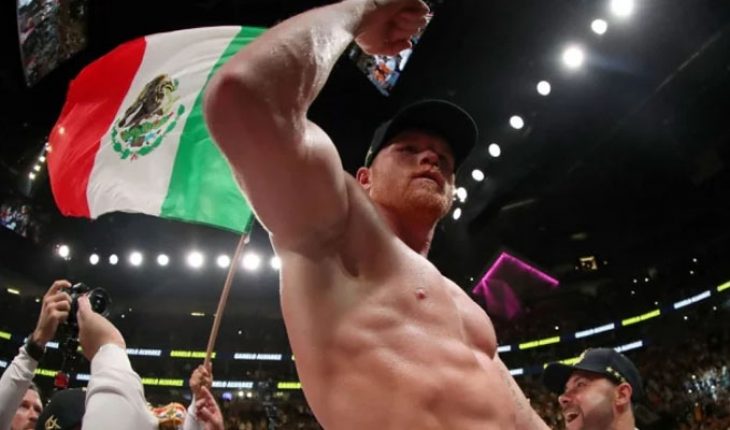 translated from Spanish: Canelo donates 280,000 pesos for children with cancer