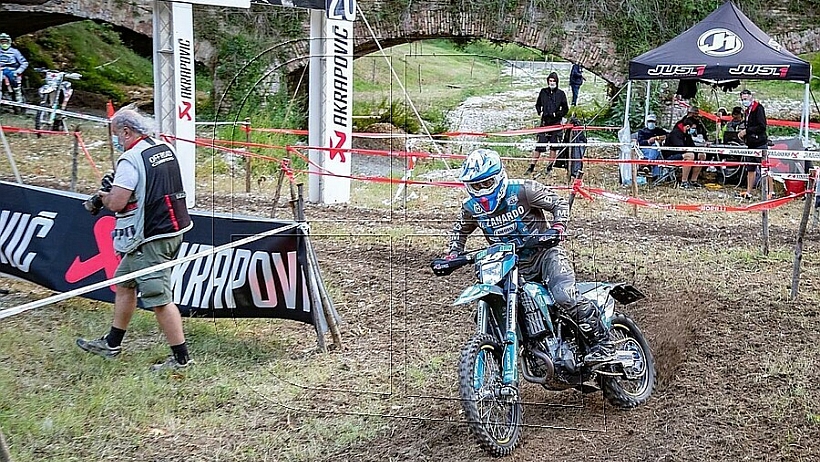 Chilean Ruy Barbosa has serious accident but finished the race in the 'Campionato Assoluti d'Italia'