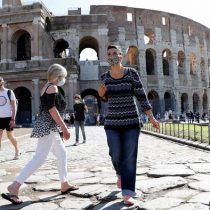 Coronavirus: Italy tightens measures to avoid general confinement