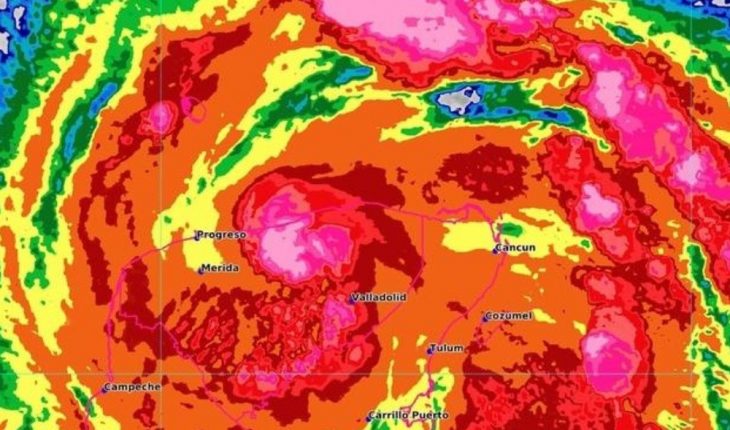 translated from Spanish: Hurricane Zeta degrades to tropical storm