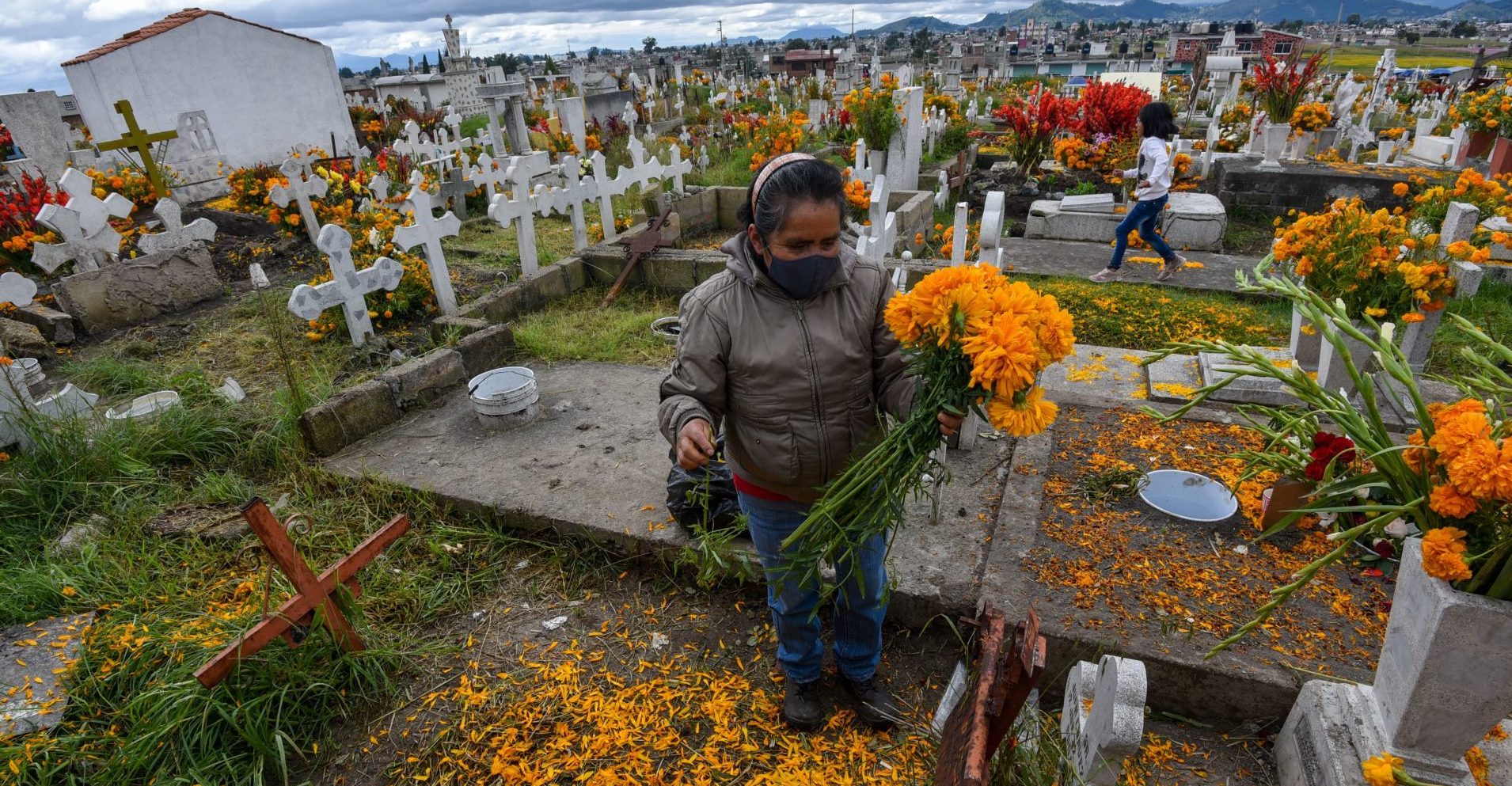Iztapalapa to close its pantheons on Day of the Dead to avoid crowds