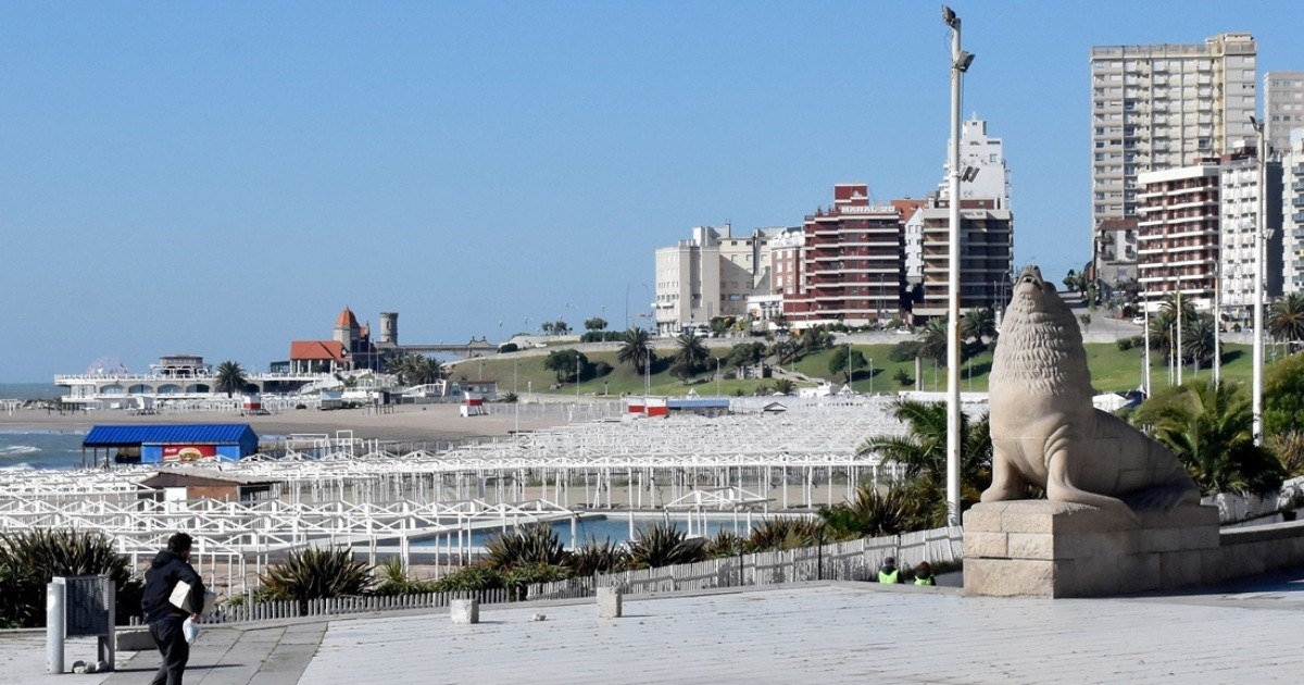 Mar del Plata: they started renting tents for the summer and prepare protocols