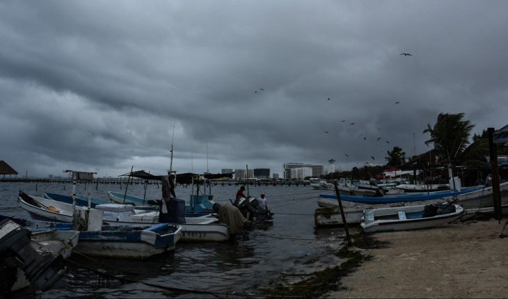 Alerta por huracán Zeta en Yucatán y Quintana Roo; inician evacuaciones