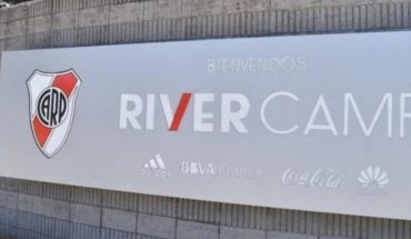 translated from Spanish: River will not be allowed to be a local in Ezeiza and must rent a stadium