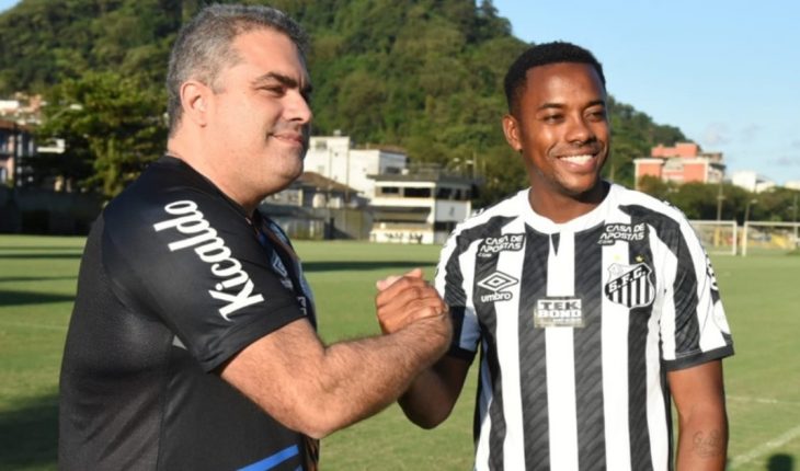 translated from Spanish: Robinho returns to Santos for five months and $190 a month