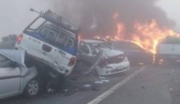 translated from Spanish: Shocking road accident in Victoria involves 18 vehicles and leaves two fatalities: authorities deny the thesis of the “attack”