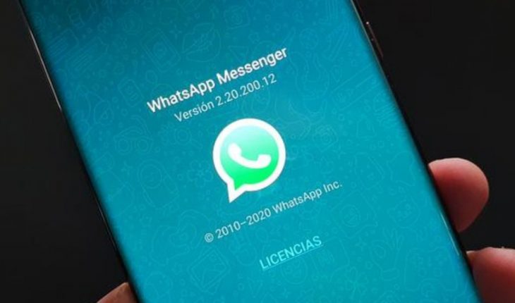 translated from Spanish: WhatsApp announced which phones will stop working in 2021