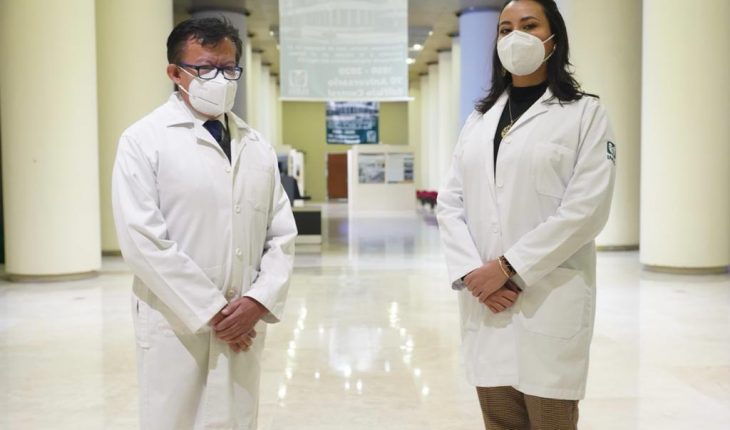 Dos médicos del IMSS reciben condecoración por su labor durante la pandemia