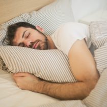 Efecto Covid-19: 51% de los chilenos declara que su calidad de sueño ha empeorado durante la pandemia