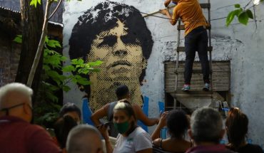 El dolor de haber perdido a uno de ellos: la cultura villera despidió a Maradona