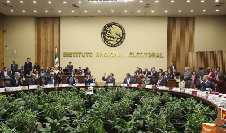INE busca que partidos den 7 de 15 gubernaturas a mujeres para 2021