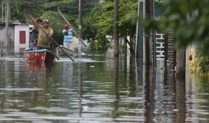 Inundaciones en Tabasco dejan 90 mil damnificados