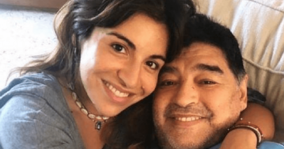"No te entregues por favor", el mensaje de aliento de Gianinna Maradona a su padre