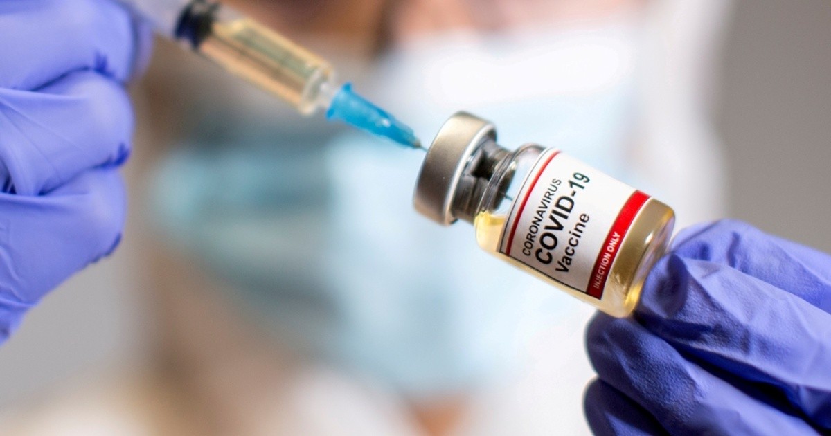 OMS advirtió que las vacunas "no erradicarán el coronavirus" hasta que no se sepa cómo se transmite