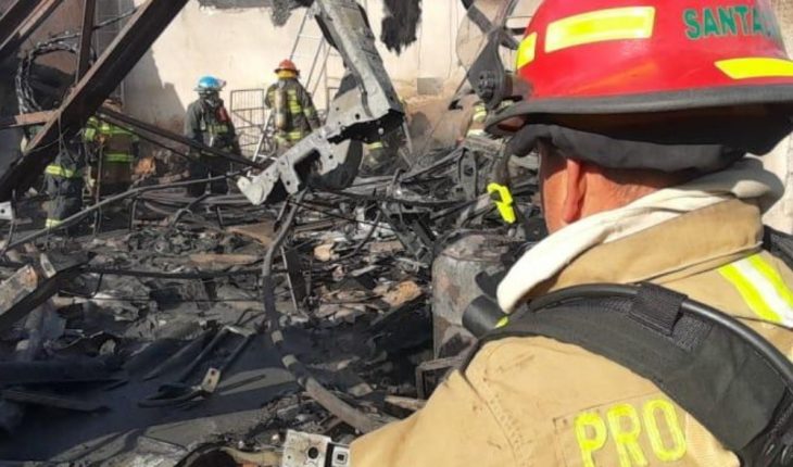 translated from Spanish: Auto parts winery set on fire in Colonia Analco de Guadalajara