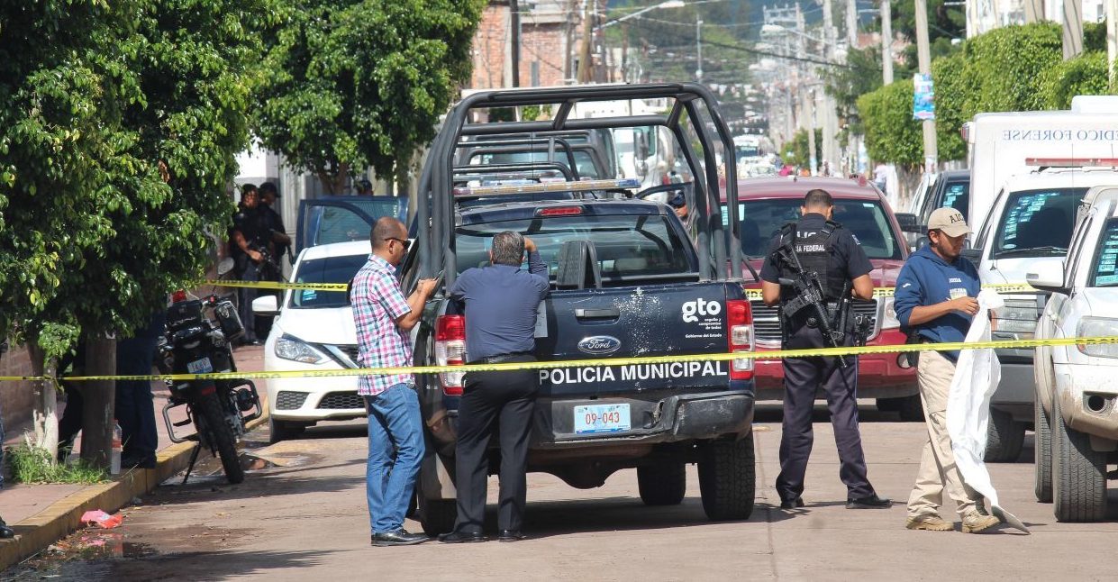 Gunshots attack journalist in Salamanca, Guanajuato