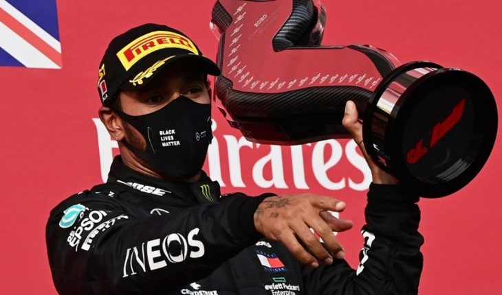 translated from Spanish: Hamilton won again, is close to the seventh title and Mercedes broke a record