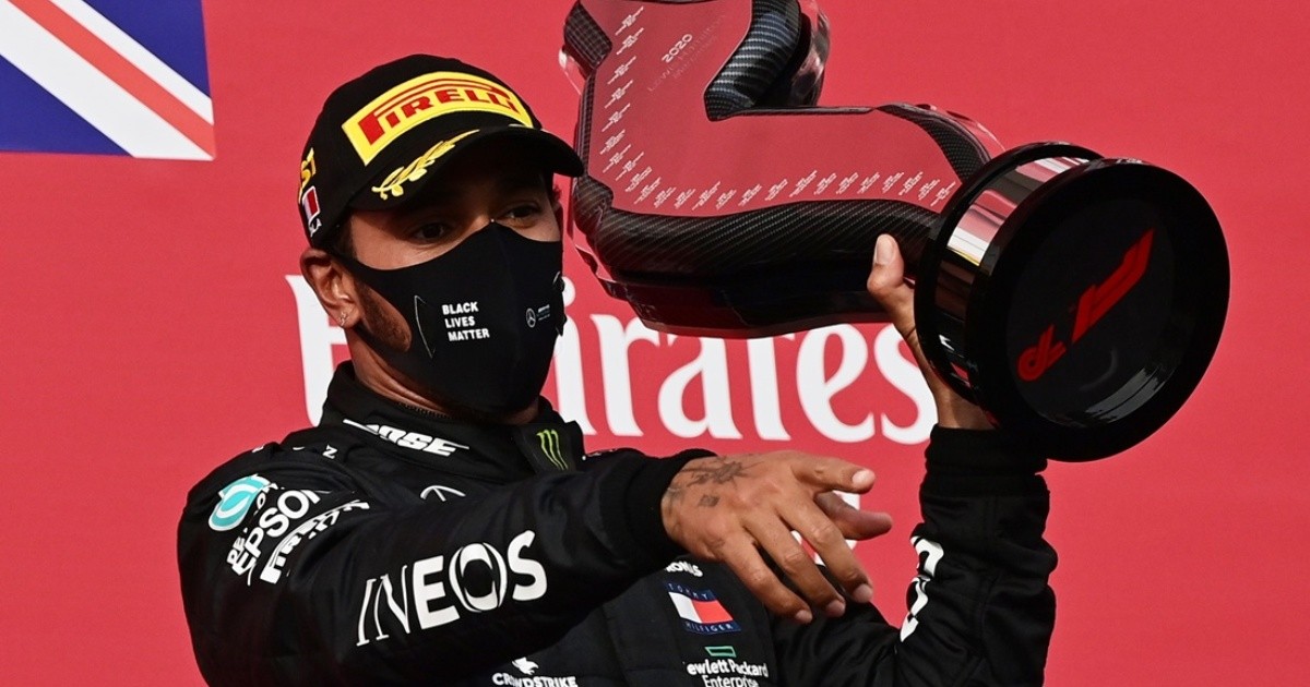 Hamilton won again, is close to the seventh title and Mercedes broke a record