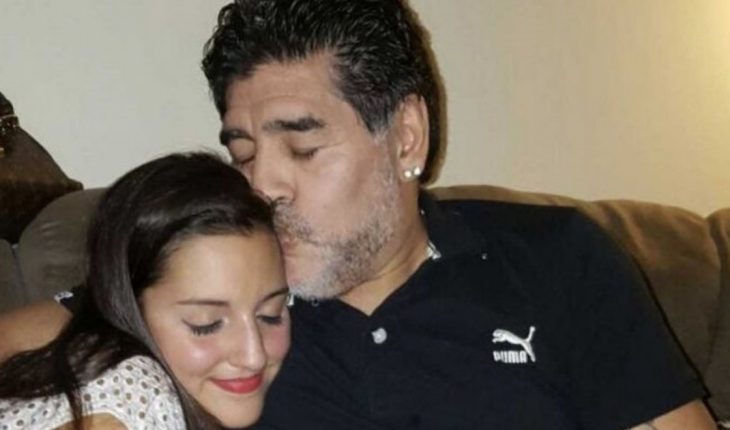 translated from Spanish: How was the day Jana Maradona met Diego and what they said