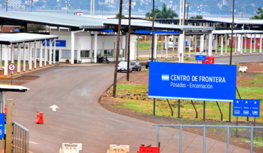 translated from Spanish: Investigate possible explosives trafficking from Paraguay border
