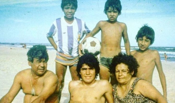 translated from Spanish: Lalo Maradona to Diego: “I ask you to hug Mom and Dad and don’t let them go”