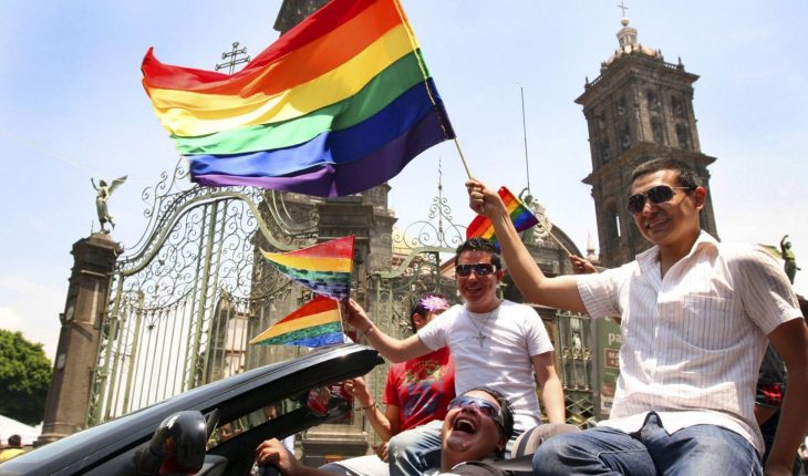translated from Spanish: Puebla says yes to egalitarian marriage, approve reform to civil code