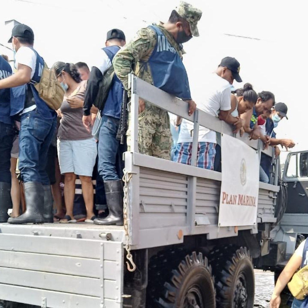 Semar evacuates more than 2,000 people from Tabasco