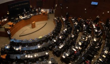 translated from Spanish: Senate approves treasury to freeze accounts without court order