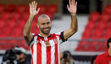 translated from Spanish: Surprise: Javier Mascherano announced his retirement from football