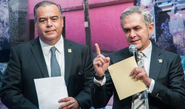 translated from Spanish: They ask to freeze accounts of Raymundo Collins, former co-founder of Mancera