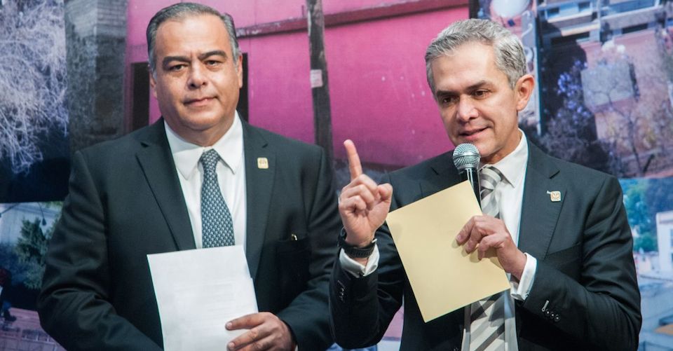 They ask to freeze accounts of Raymundo Collins, former co-founder of Mancera
