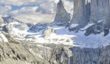 translated from Spanish: Torres del Paine National Park will reopen on November 26